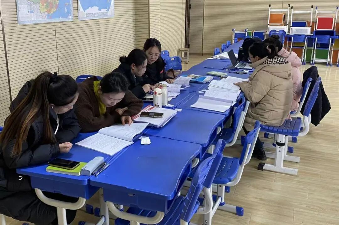 课题鉴定 现场图片 (1).jpg